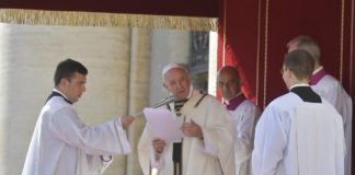 Papa Francisco (Angelus): diálogo sincero para Siria y paz social en Ecuador