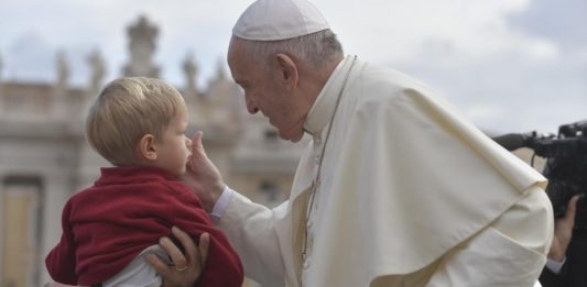 El Papa FRANCISCO, audiencia general: inculturar con delicadeza el mensaje de la fe