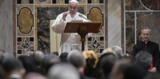 papa francisco y los Embajadores