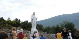 Las apariciones de la Virgen en Medjugorje2