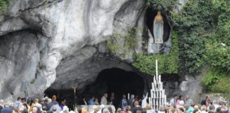 Virgen de Lourdes