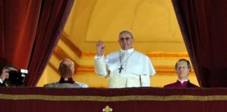 El aniversario de un Papa (FRANCISCO) que nos guía acompañándonos