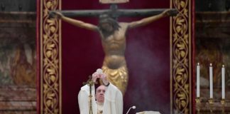 In Coena Domini. El Papa a los sacerdotes: déjense lavar los pies