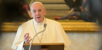 Papa Francisco en el Regina Coeli